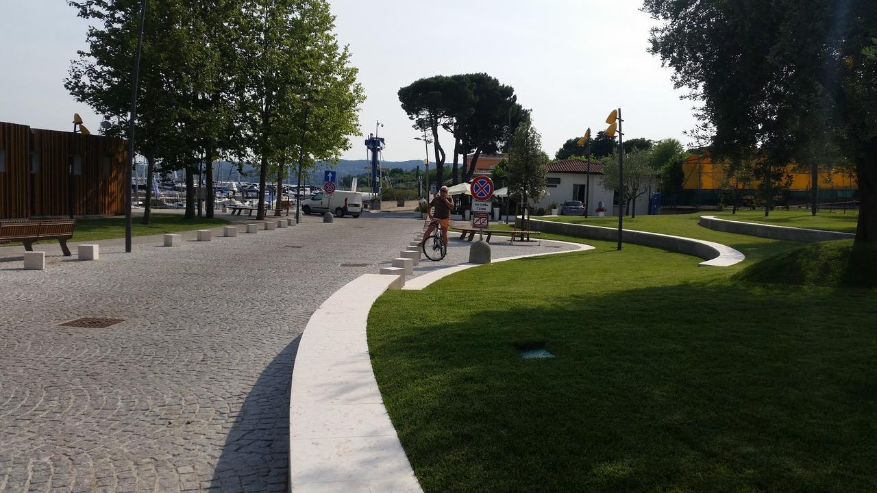 Graziosa Al Porto Villa Moniga del Garda Exterior foto